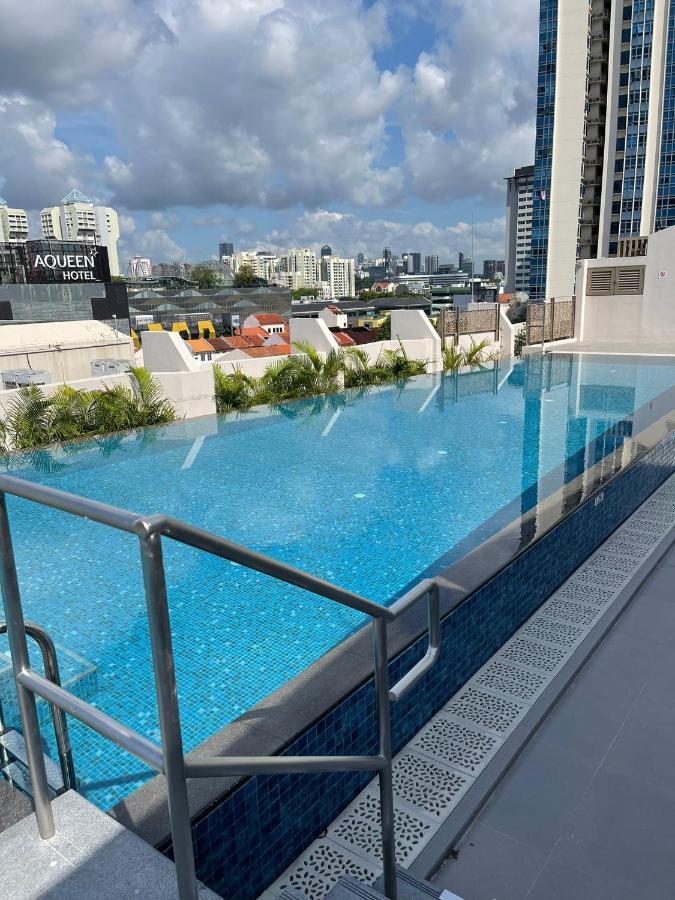 Aqueen Prestige Hotel Jalan Besar Singapore Buitenkant foto