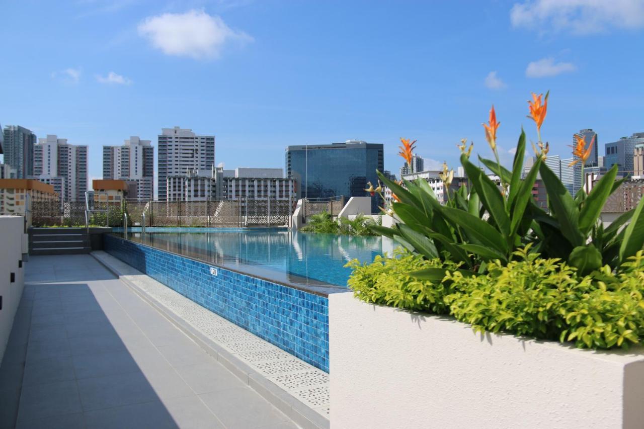 Aqueen Prestige Hotel Jalan Besar Singapore Buitenkant foto
