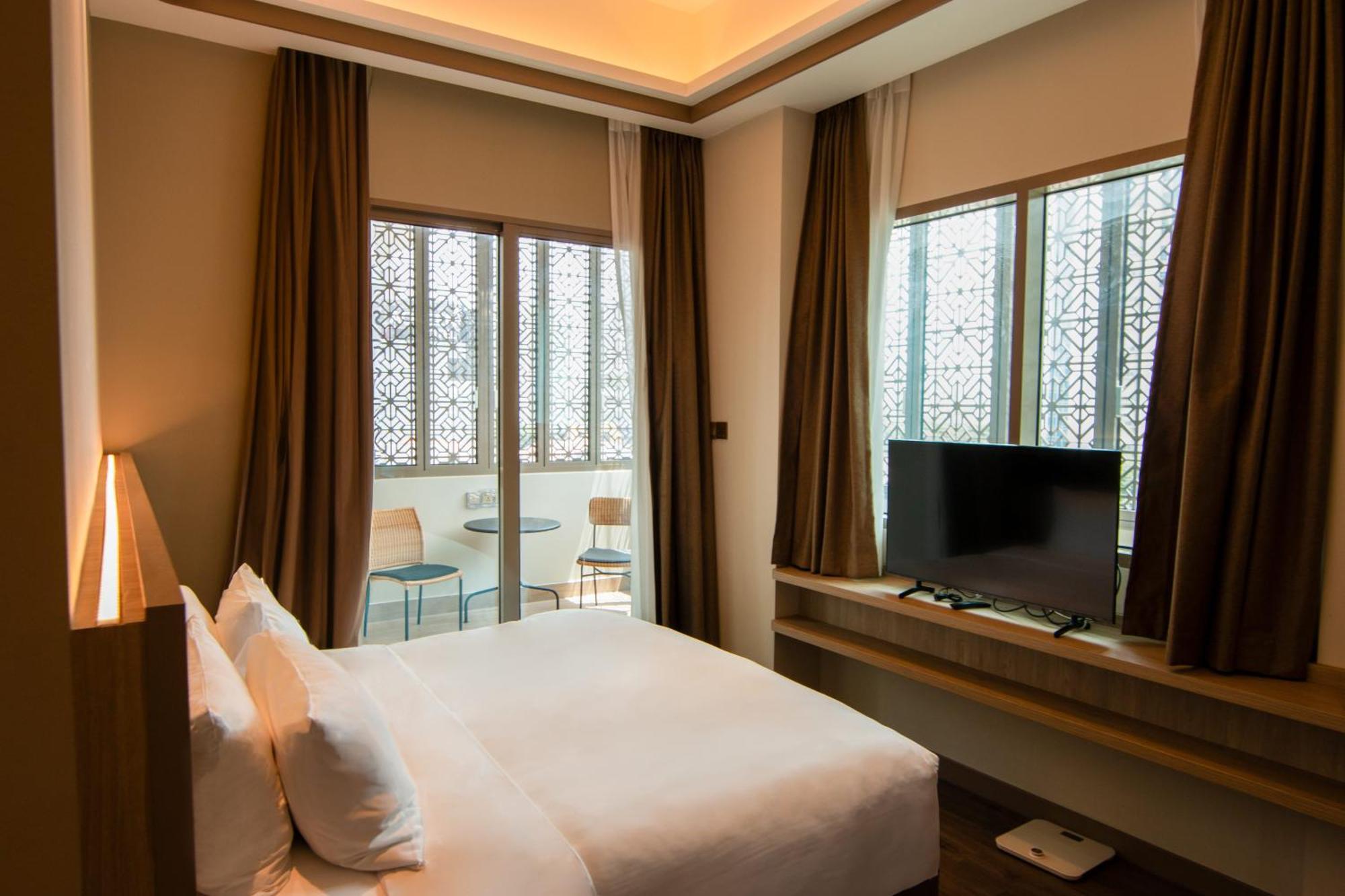 Aqueen Prestige Hotel Jalan Besar Singapore Buitenkant foto