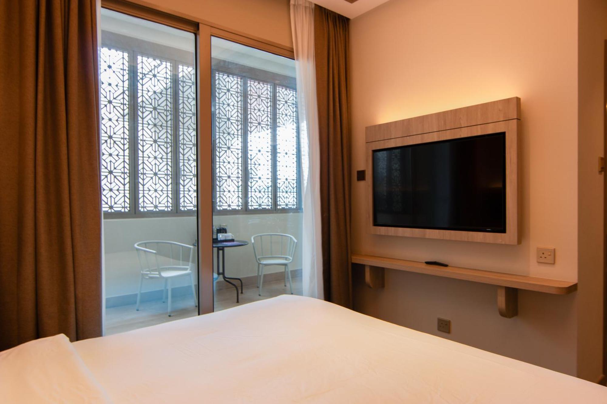 Aqueen Prestige Hotel Jalan Besar Singapore Buitenkant foto